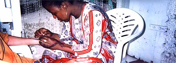 hand painting :: zanzibar, tanzania